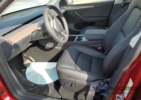 2025 Tesla Model Y from USA, damaged, VIN 7SAYGDEE7SF286737